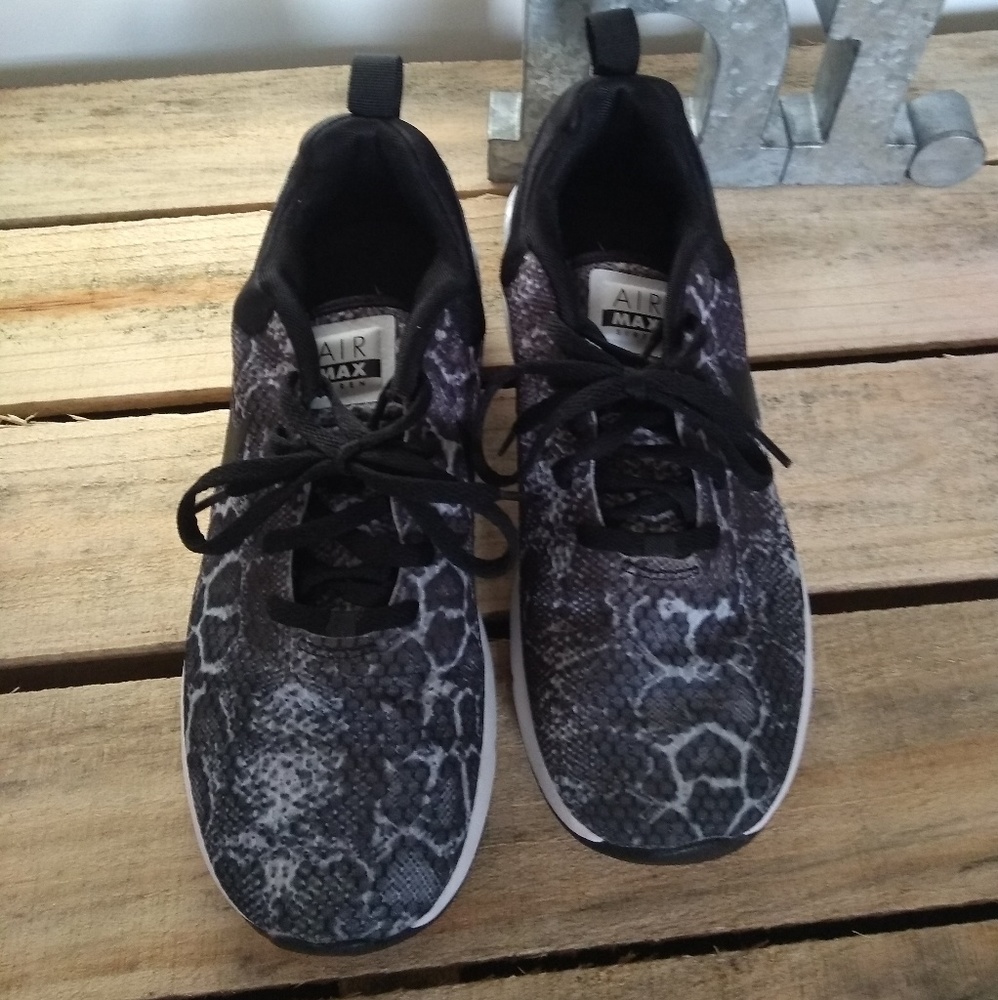 Nike Air Max Siren Women's Size 8